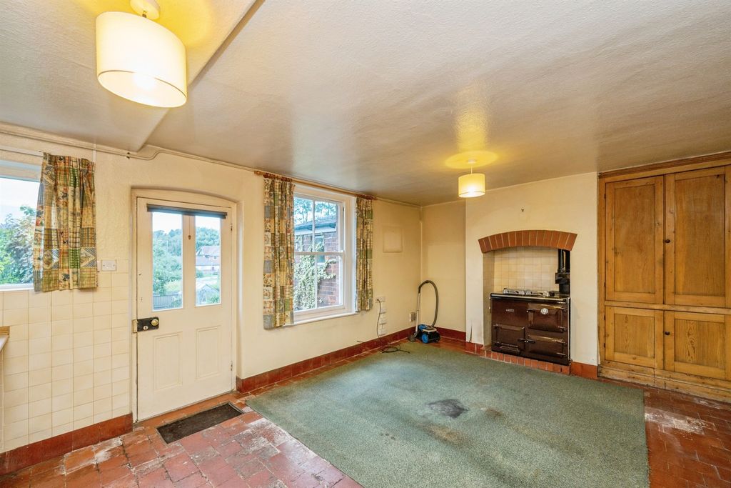 Property photo 2 of 21