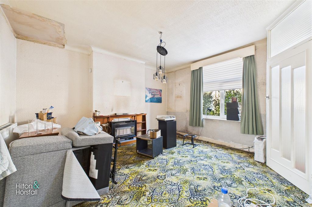 Property photo 3 of 10 Nora Street