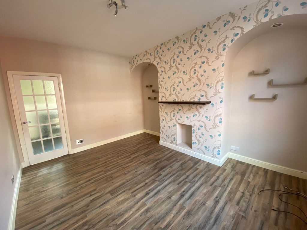 Property photo 2 of 9 Image