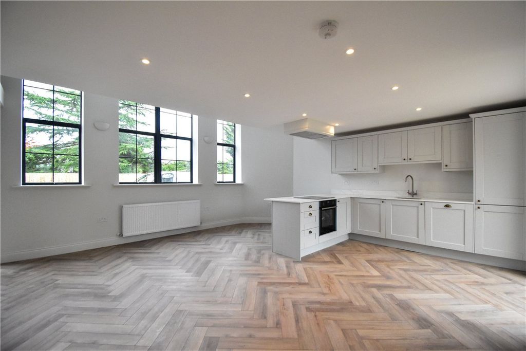 Property photo 2 of 8 Picture No. 04