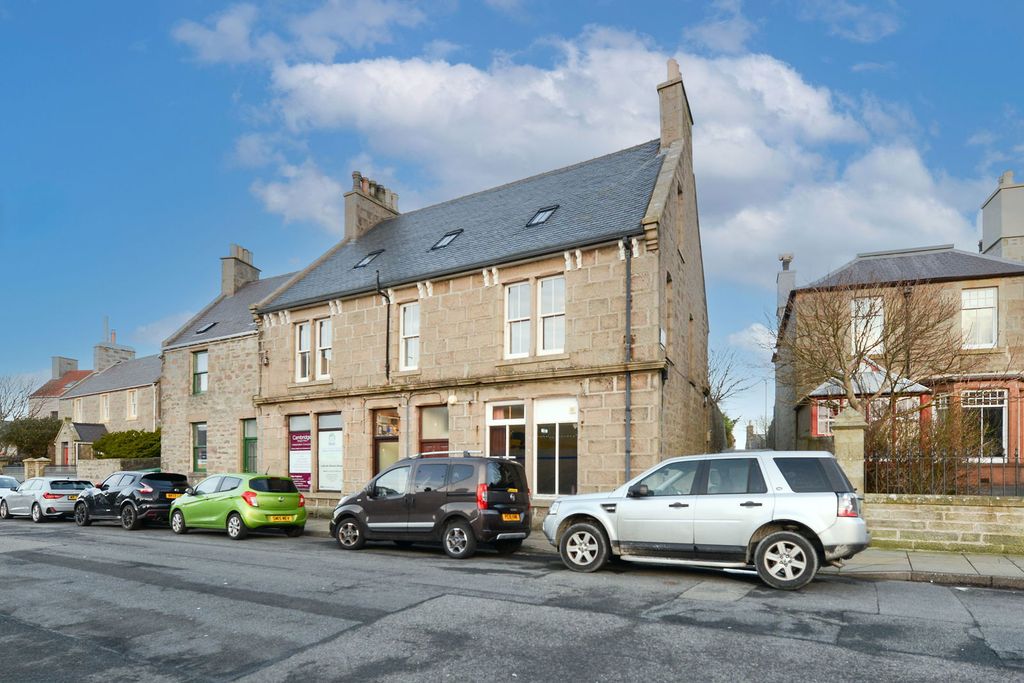 Property photo 2 of 44