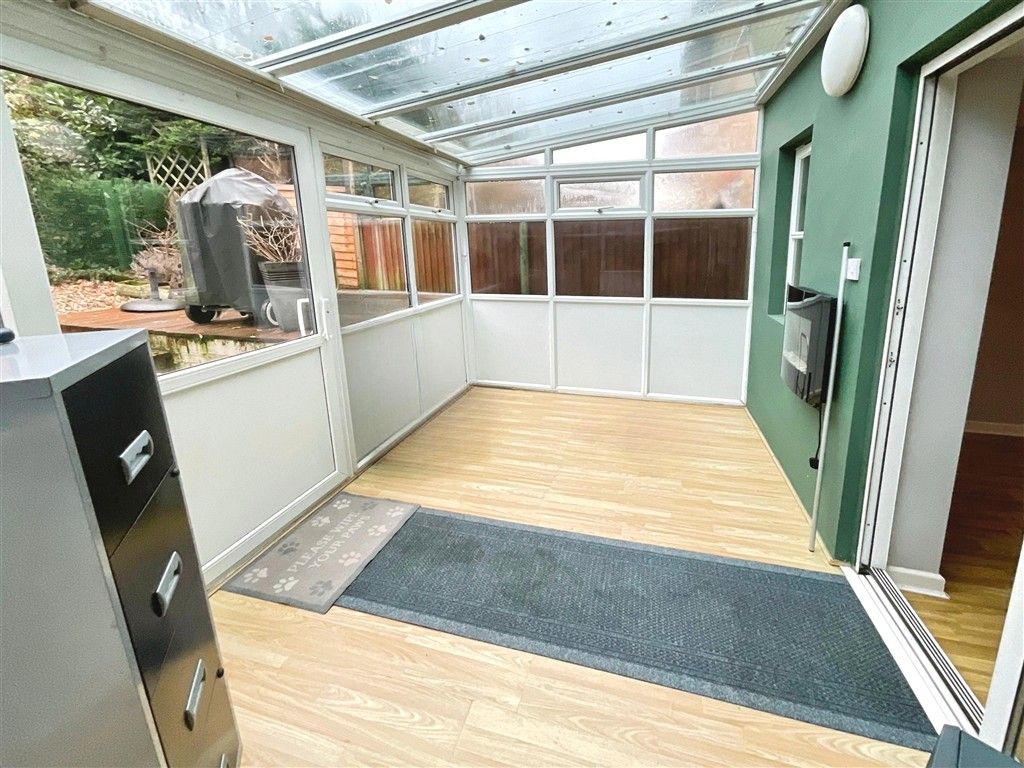 Property photo 3 of 8 Conservatory