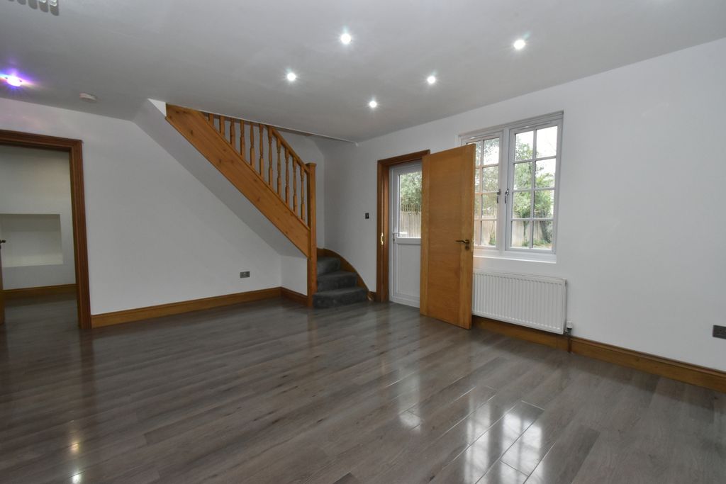 Property photo 2 of 15 Gallery