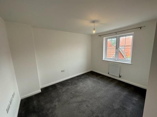 Property photo 3 of 10 Bedroom 2.Jpg