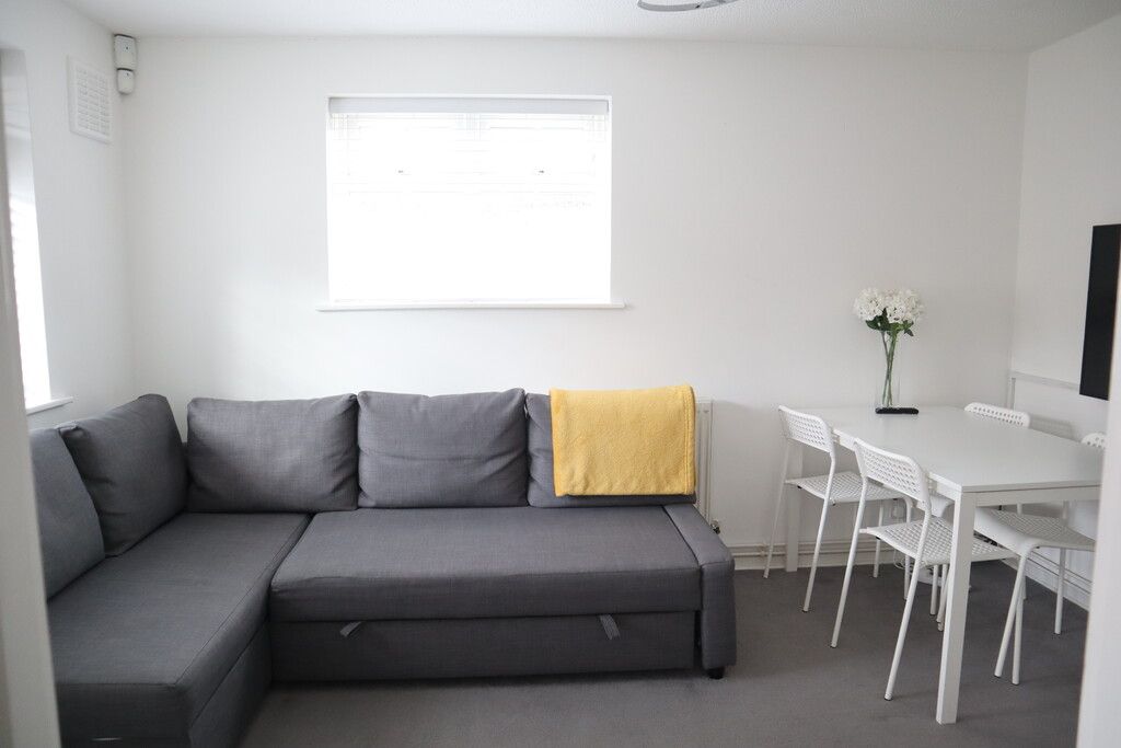 Property photo 2 of 11 Livingroom 1 (Ash).J