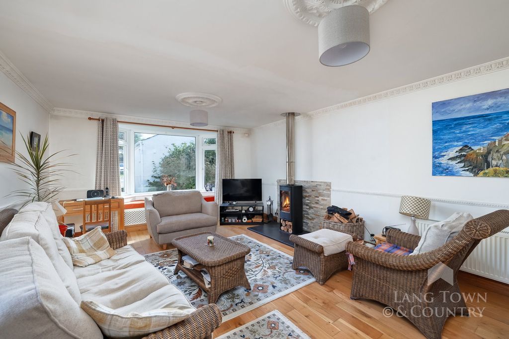 Property photo 2 of 30