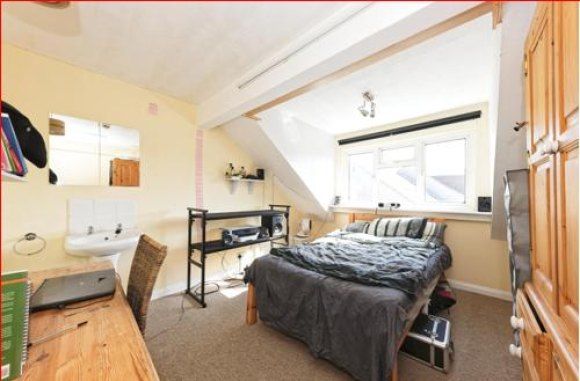 Property photo 2 of 19 Bedroom