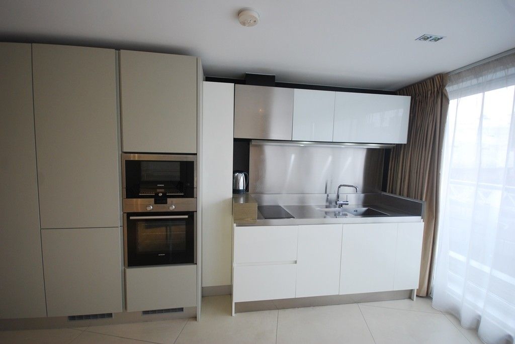 Property photo 3 of 8 Kitchen