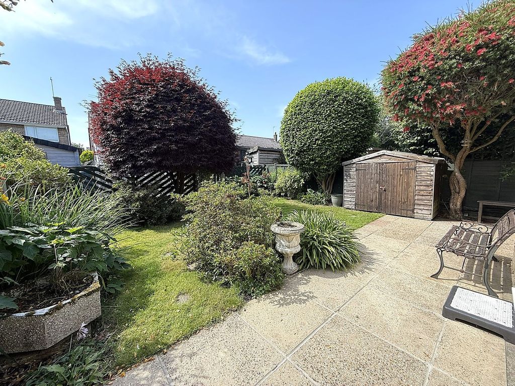 Property photo 2 of 34