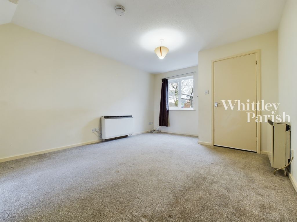 Property photo 3 of 15 Cam04332G0-Pr0105-Still013