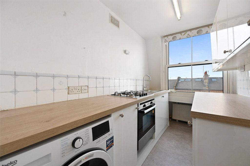 Property photo 3 of 8 Picture No. 23