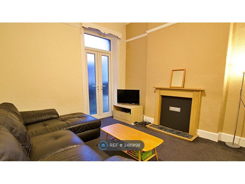 Property photo 2 of 6