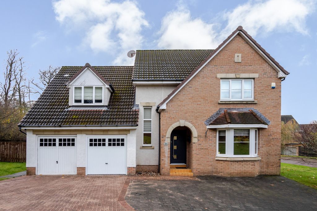 Property photo 1 of 32