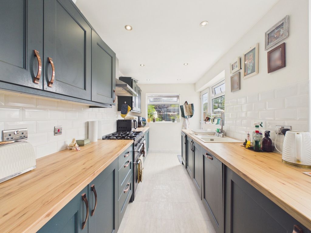 Property photo 3 of 15 5288354