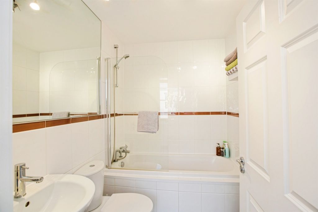 Additional image 16 of 2 bed flat for saleCharlotte Close, Halifax HX1