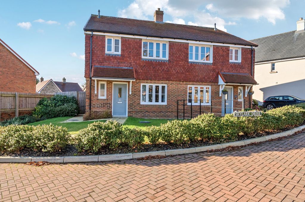 Property photo 1 of 9