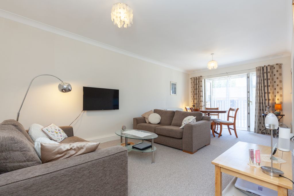 Property photo 2 of 10 Photo 02