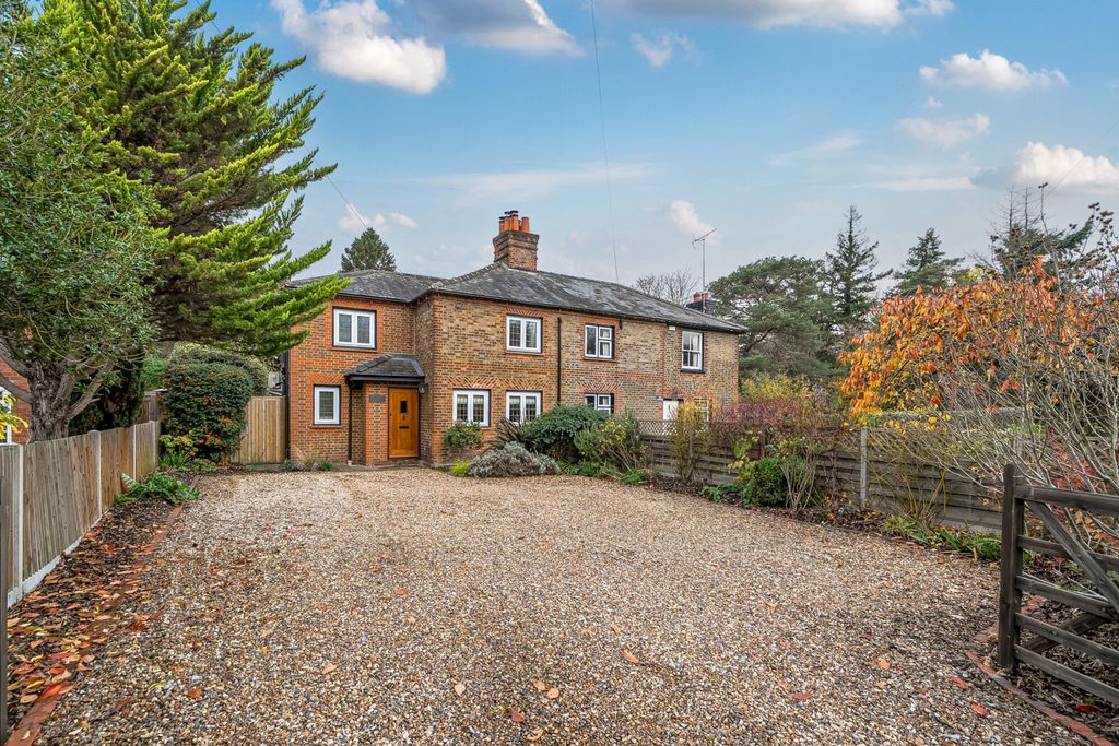 Property photo 1 of 20 1375848-2-690Cba6...