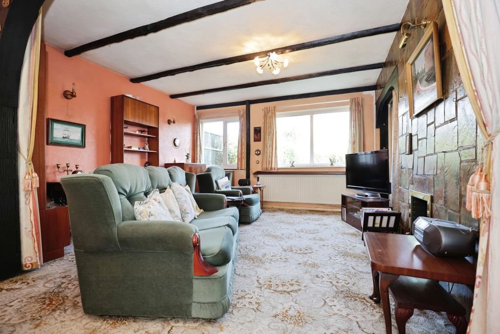 Property photo 2 of 14 Photo