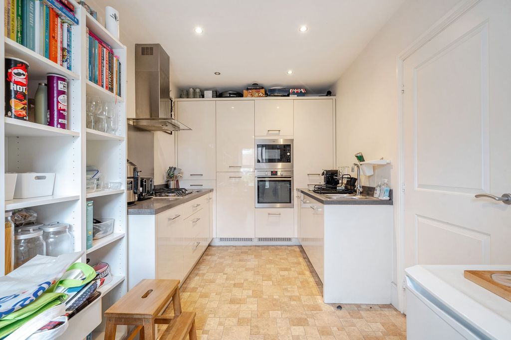 Property photo 2 of 15
