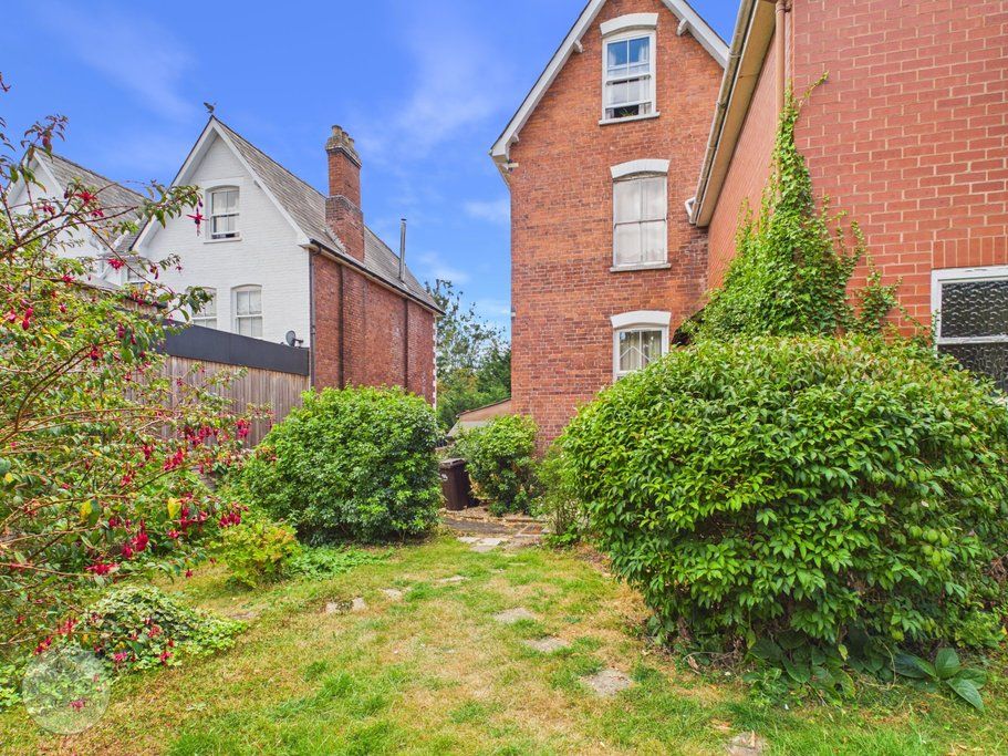 Property photo 3 of 11