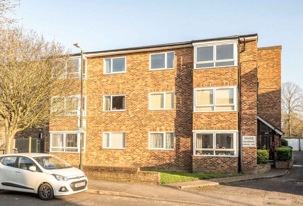 Property photo 1 of 17 1429384-1-69Bc3B1...