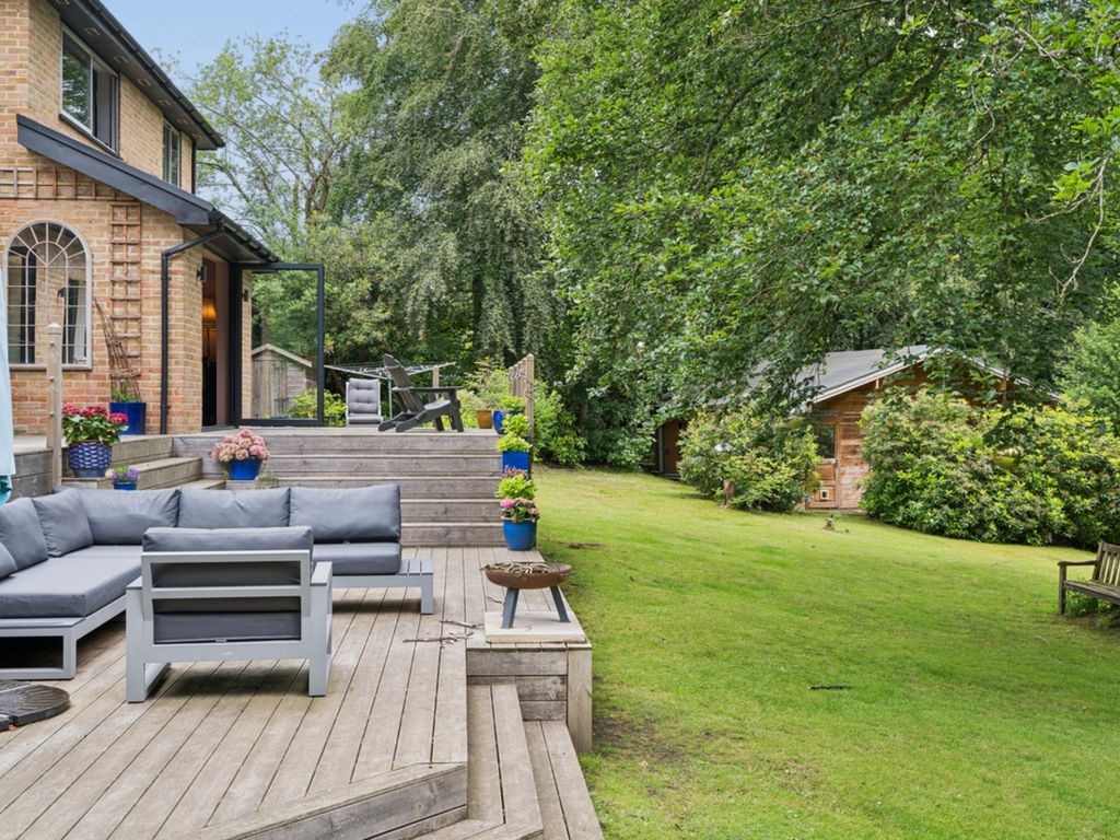 Property photo 2 of 30