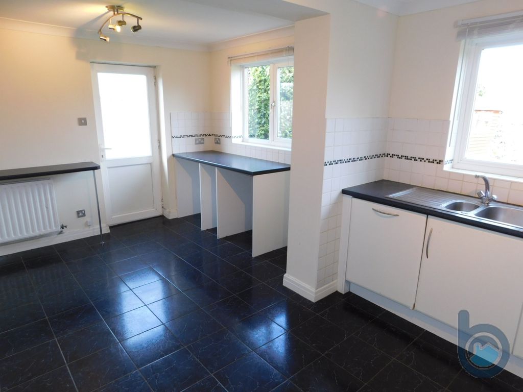 Property photo 2 of 31