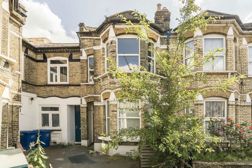 Property photo 1 of 9