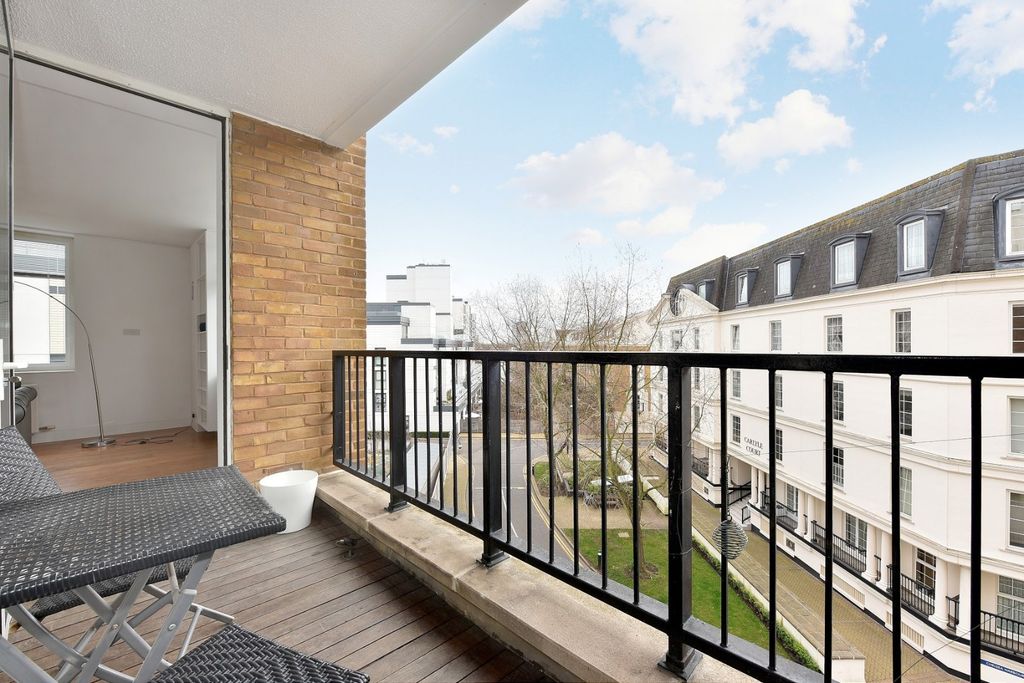 Property photo 3 of 14 Picture No. 11