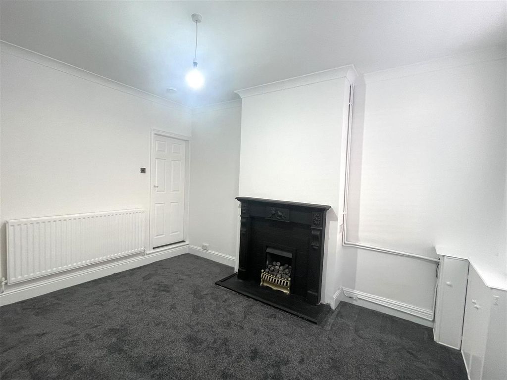 Property photo 2 of 7 Living Room.Jpg