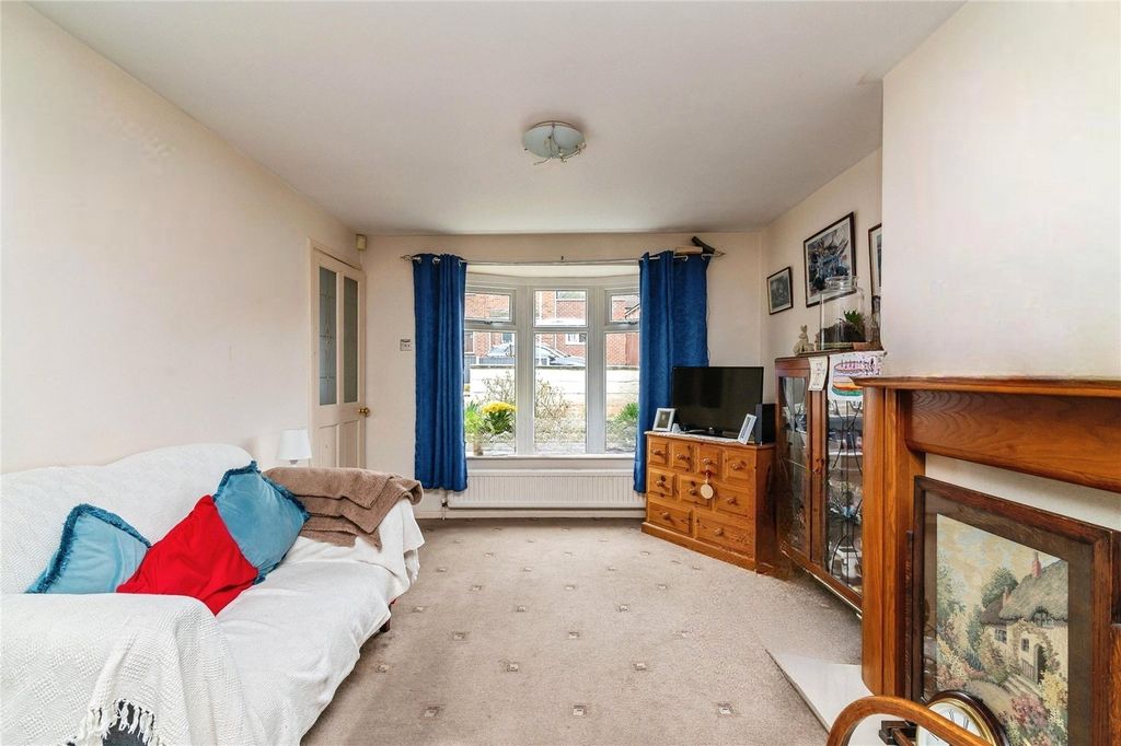 Property photo 2 of 8 Picture No. 25