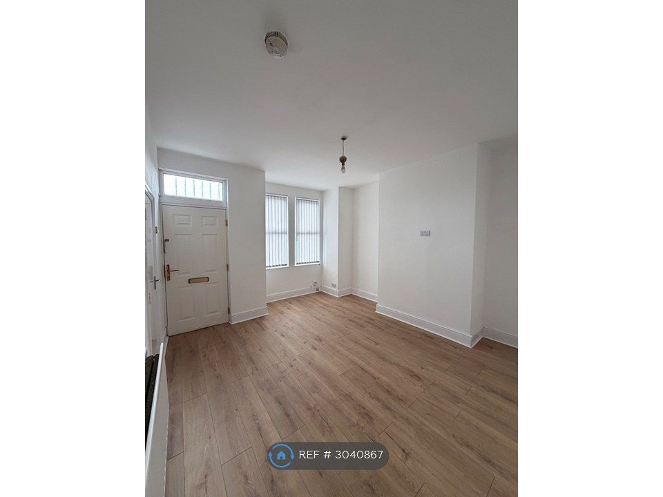 Property photo 2 of 25