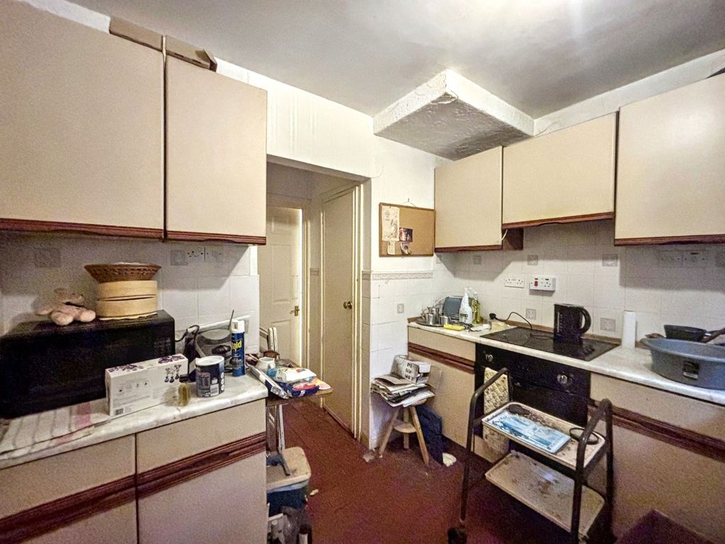 Property photo 3 of 6