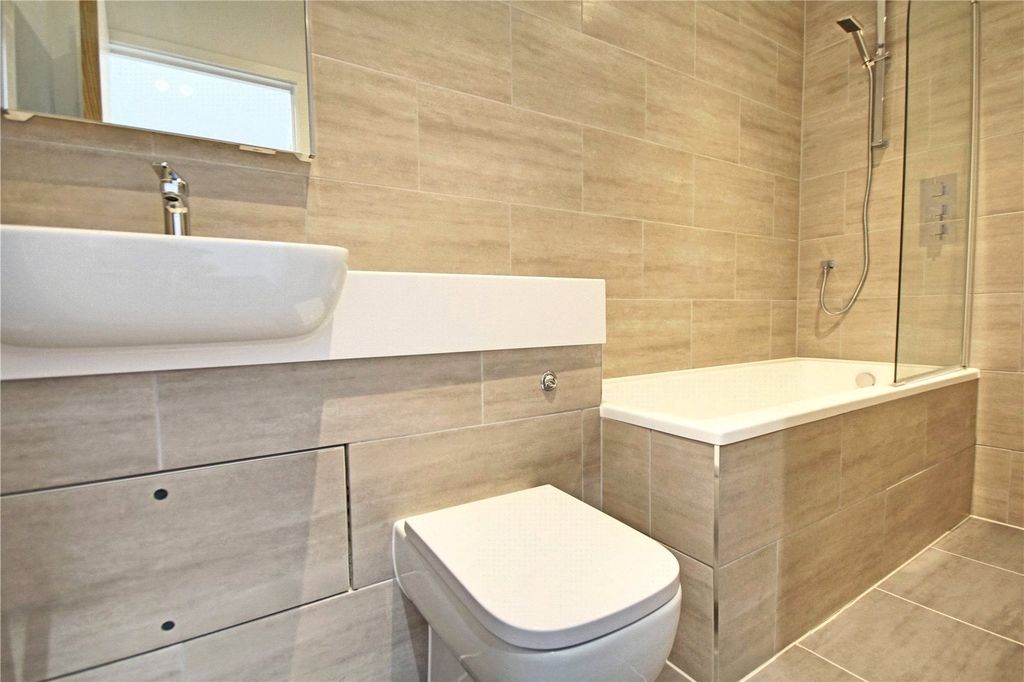 Property photo 3 of 9 Picture No. 14