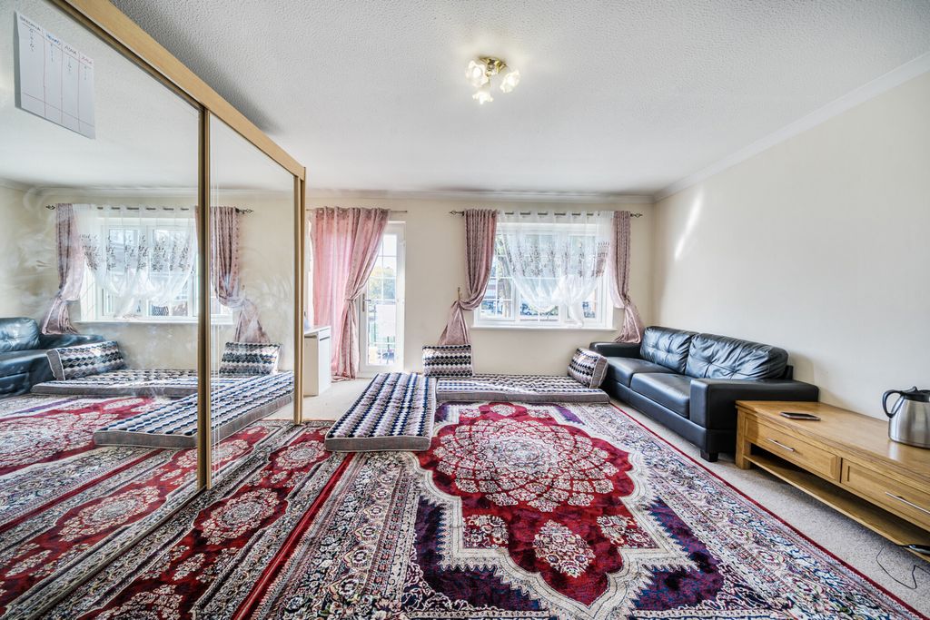 Property photo 3 of 21 1359281-5-68Dbd89...