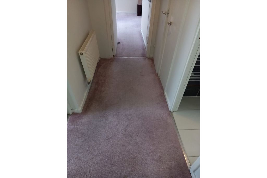 Property photo 3 of 19 Hall