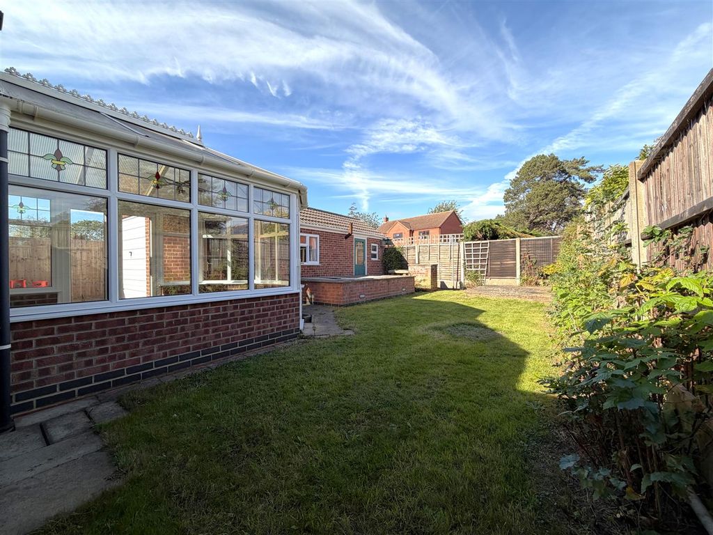 Property photo 3 of 17 Lovely Private Garden 870