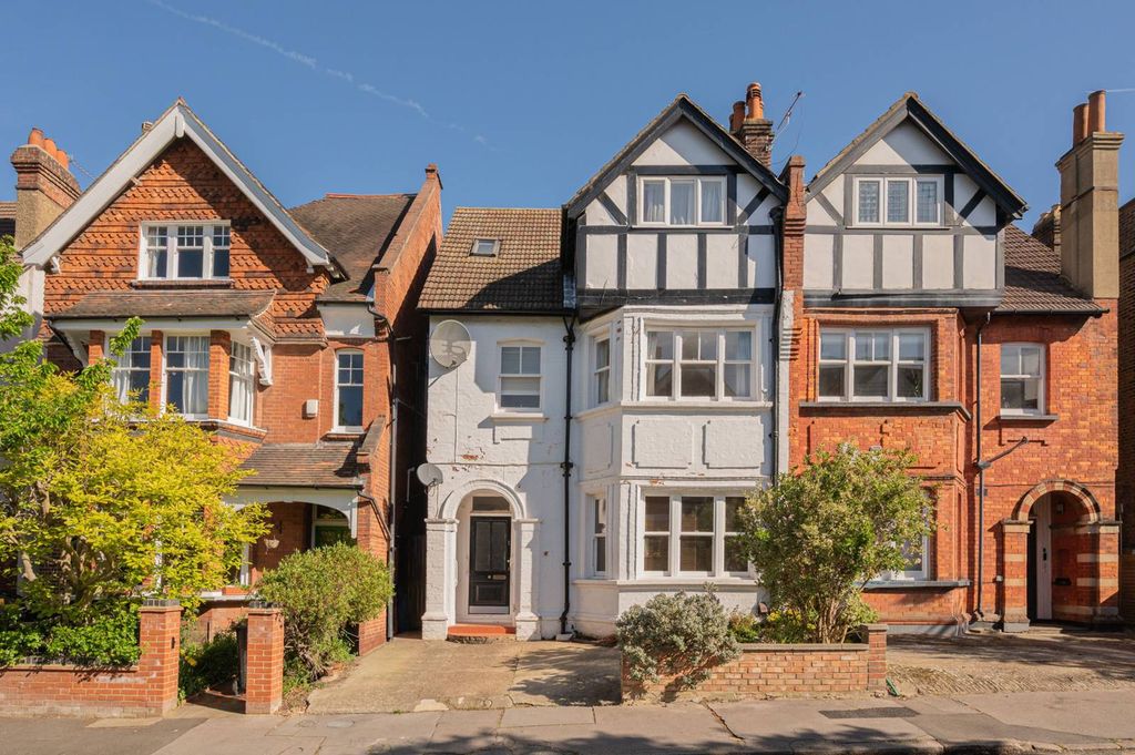 Property photo 2 of 13