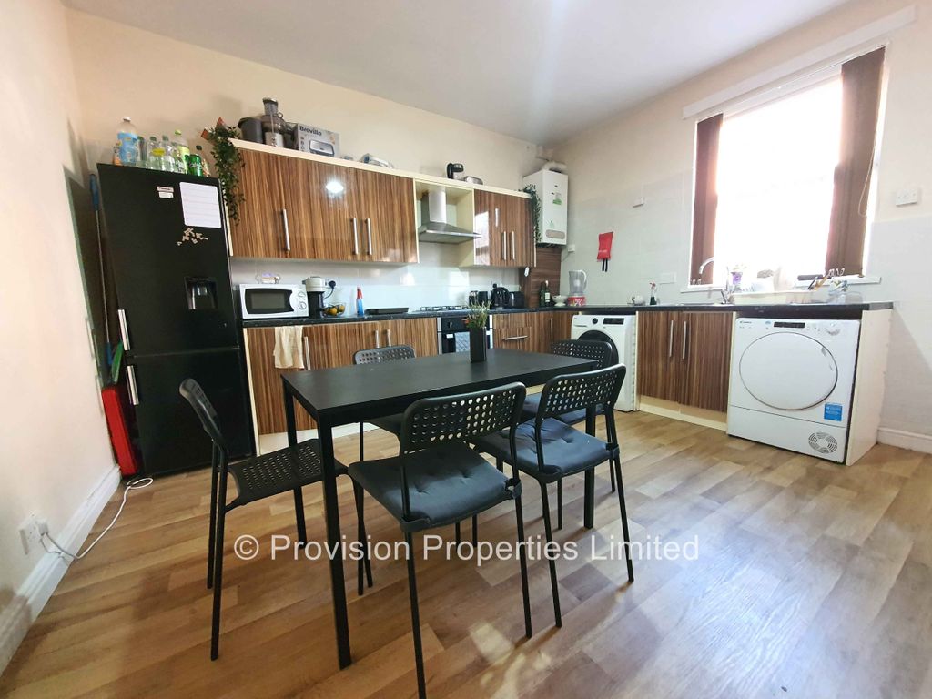 Property photo 2 of 7 Photo