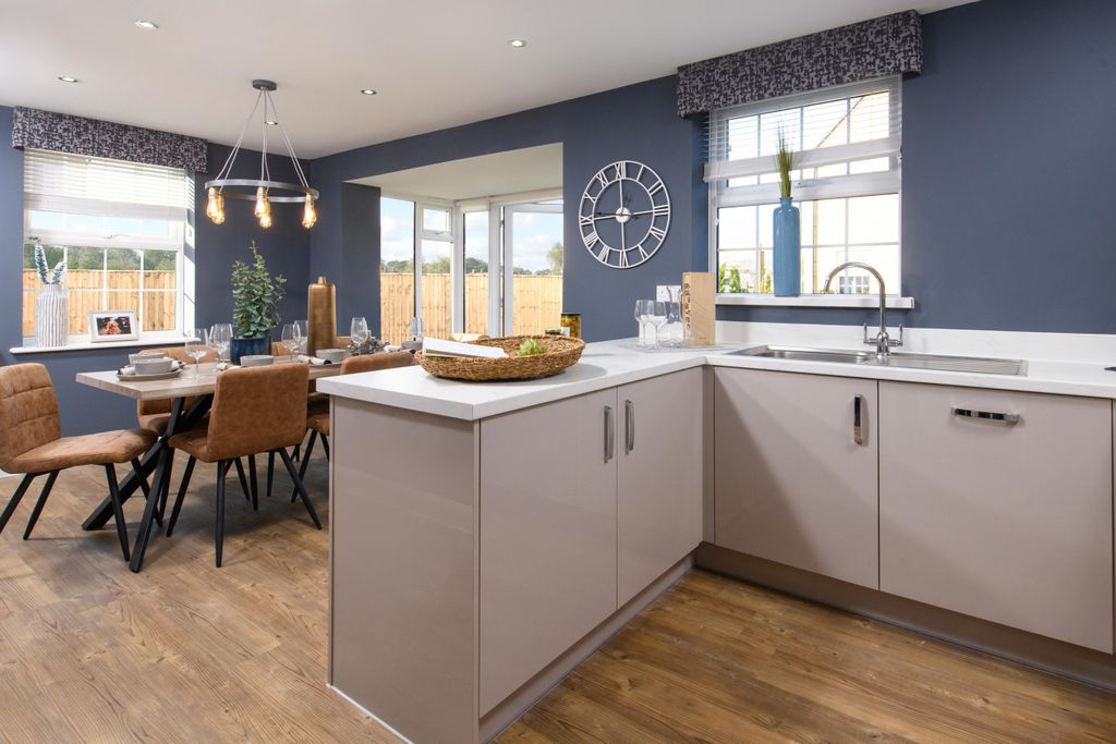 Property photo 3 of 9 Hollinwood Kitchen Woodland Heath