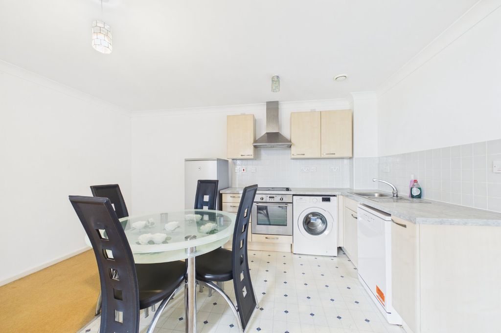 Property photo 3 of 7 Picture No. 05