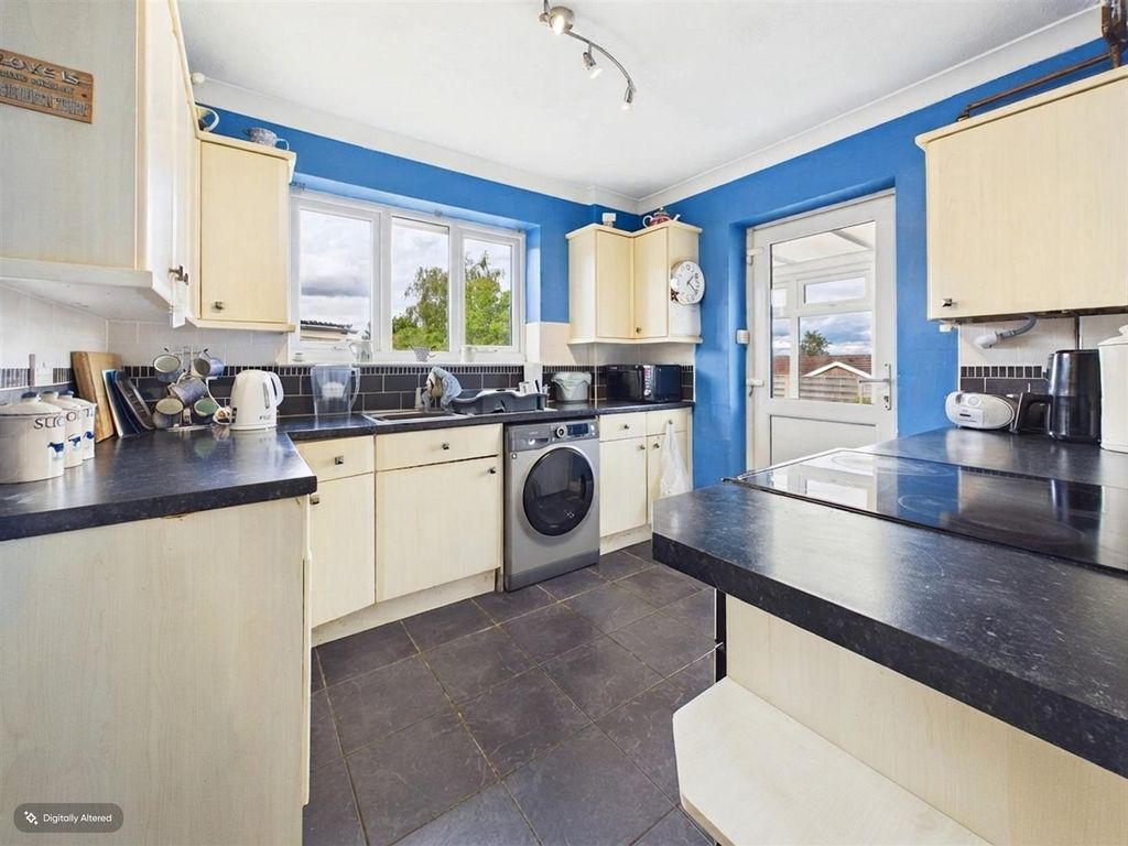 Property photo 2 of 11 Cam05510G0-Pr0294-Still004-001.Jpg