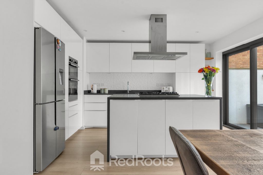 Property photo 3 of 40 4482713