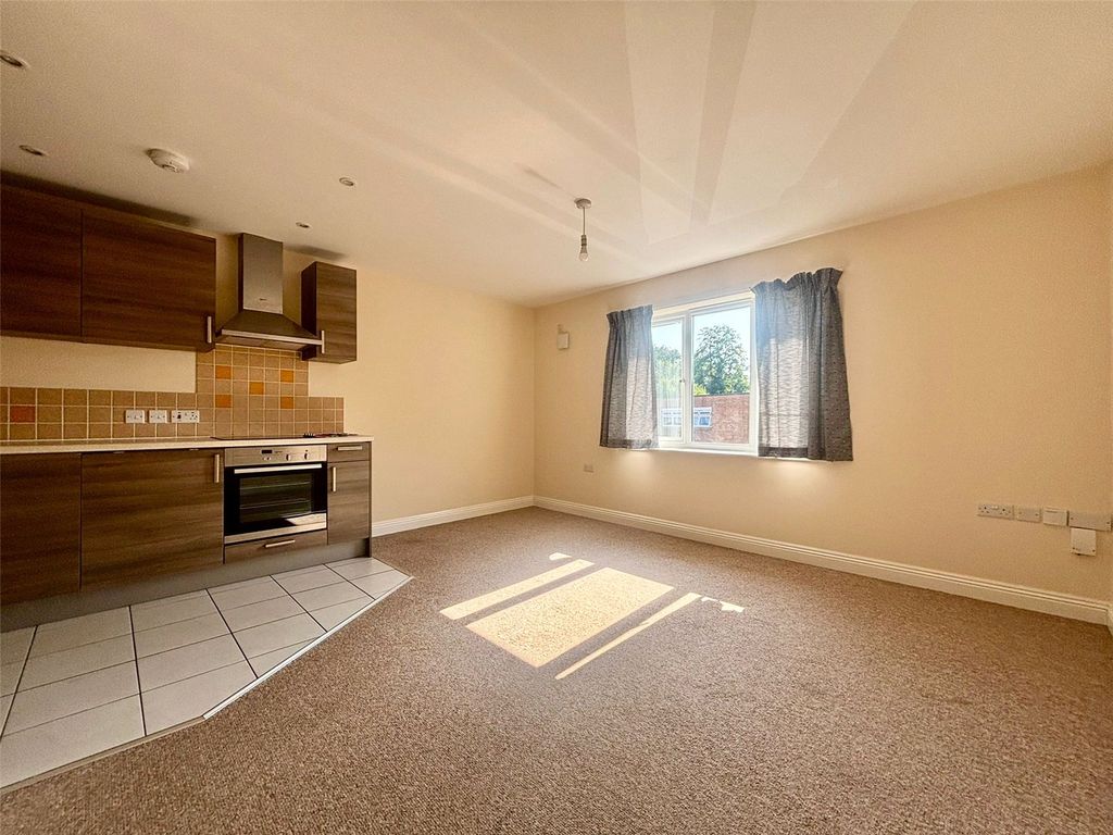 Property photo 2 of 7 Picture No. 12