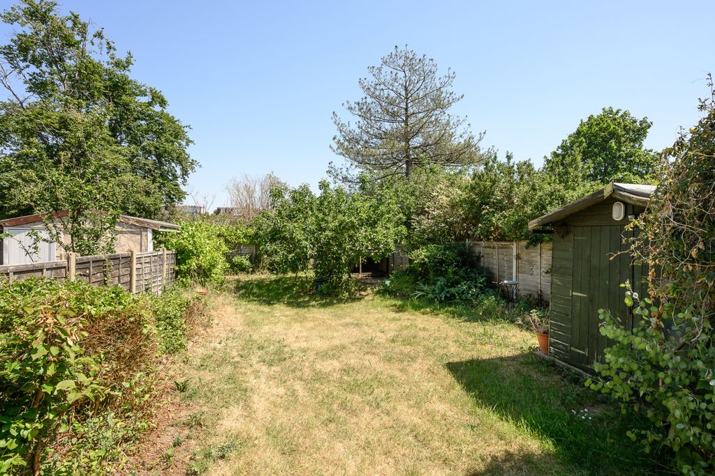 Property photo 3 of 14 Picture No. 15
