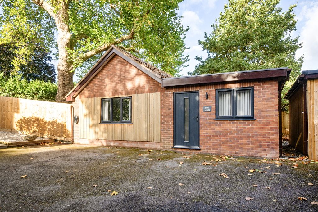 Property photo 2 of 33 1530863 (2)