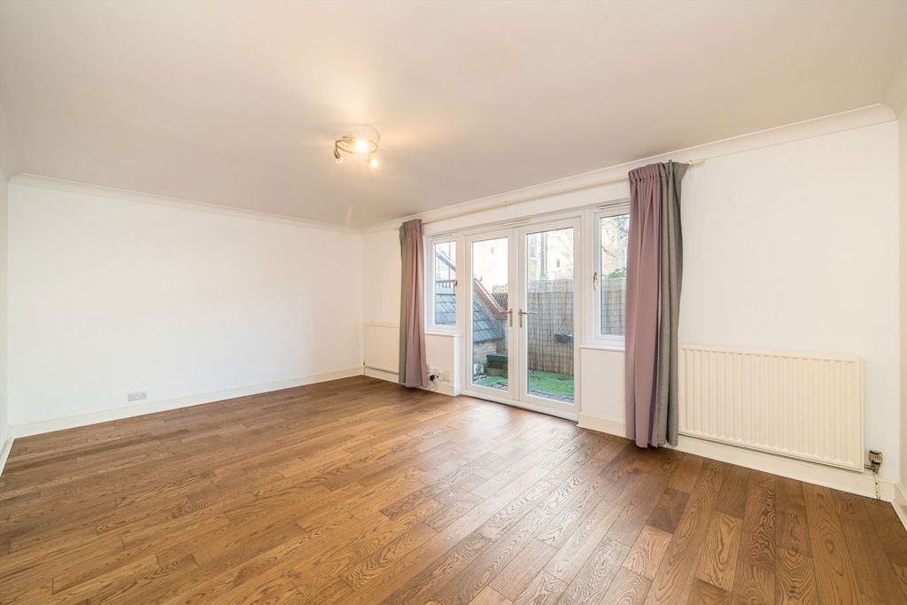 Property photo 2 of 8