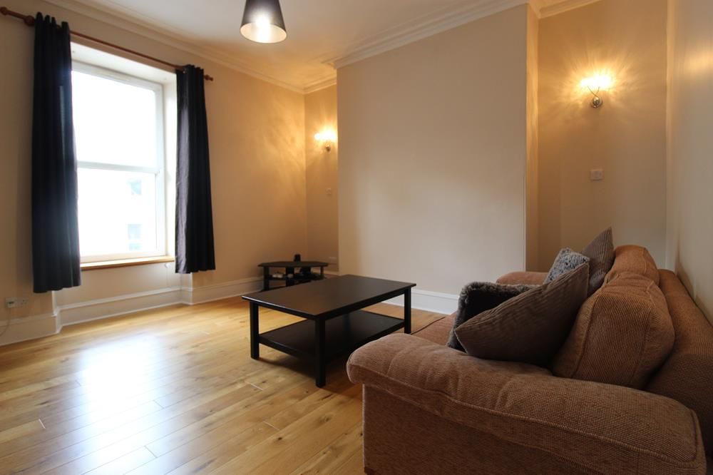 Property photo 2 of 11 Lounge Alt