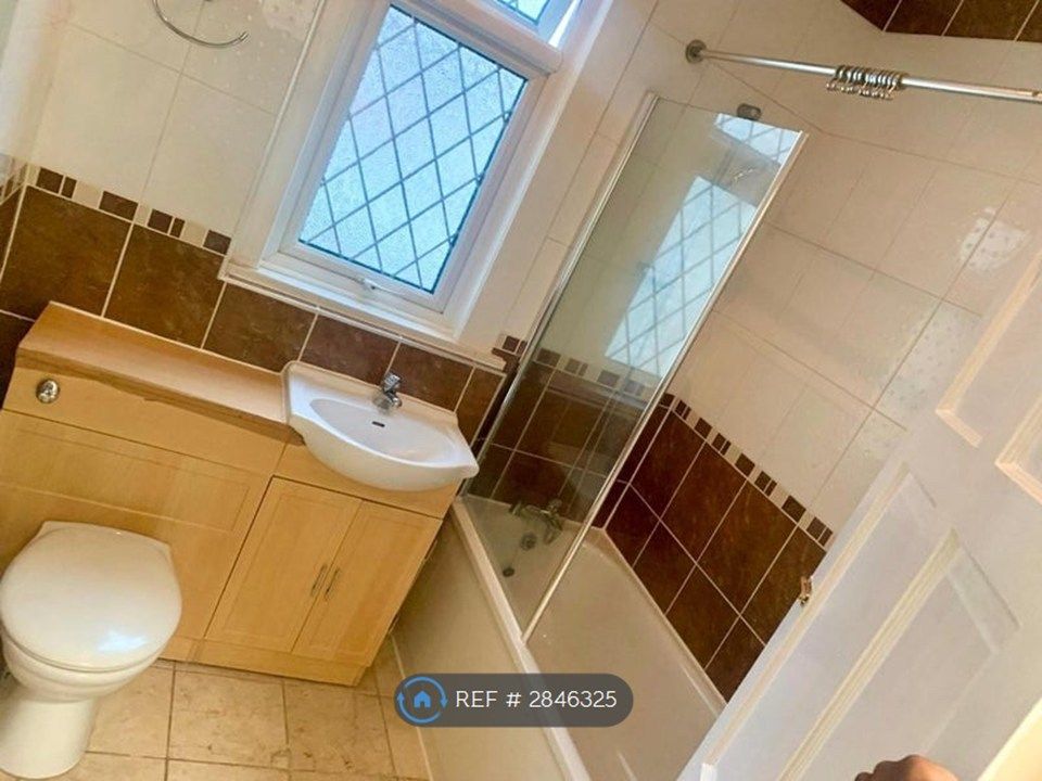 Property photo 3 of 4 Bathroom